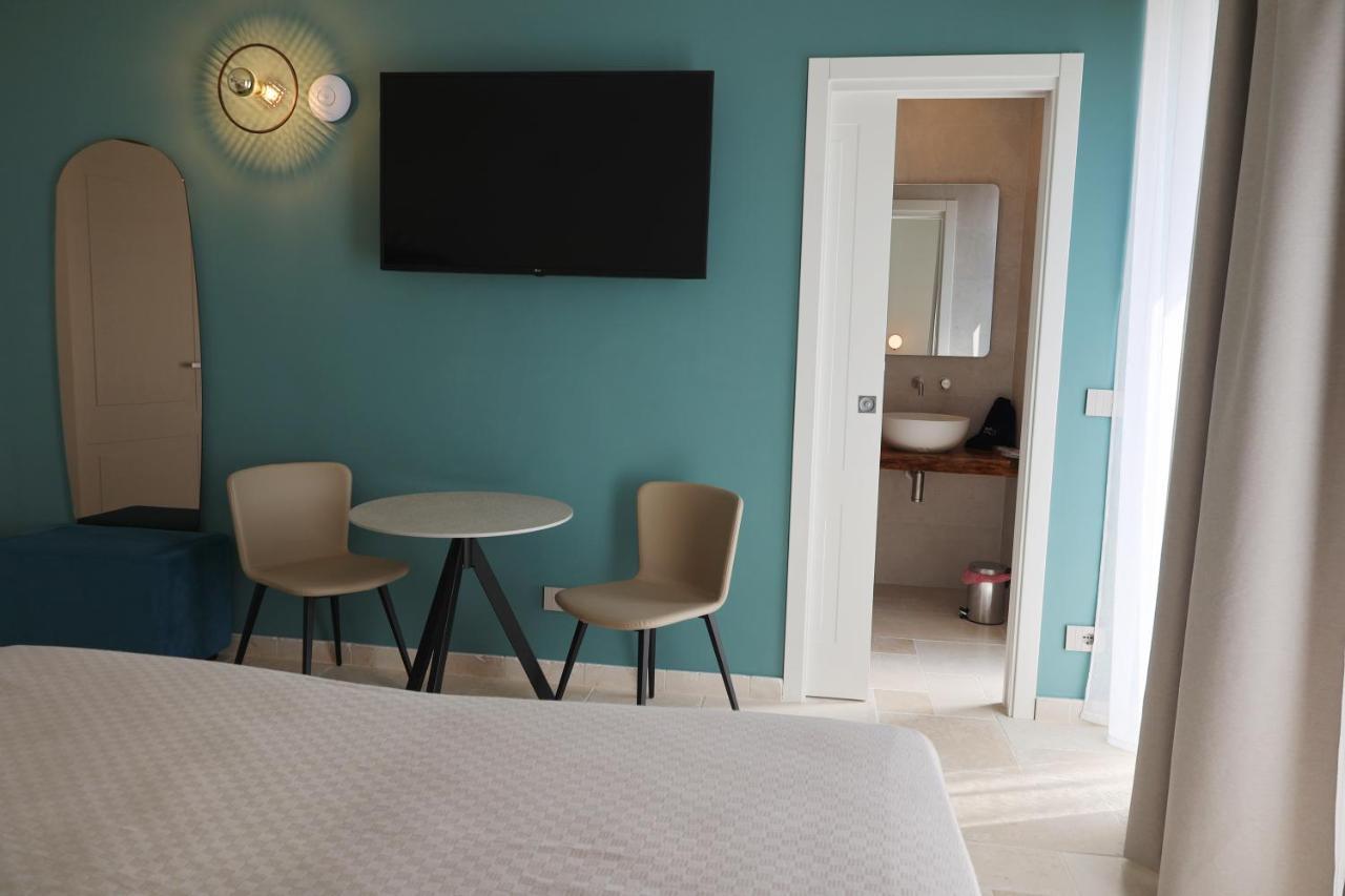 Suites Dimora Garibaldi ペスキチ エクステリア 写真