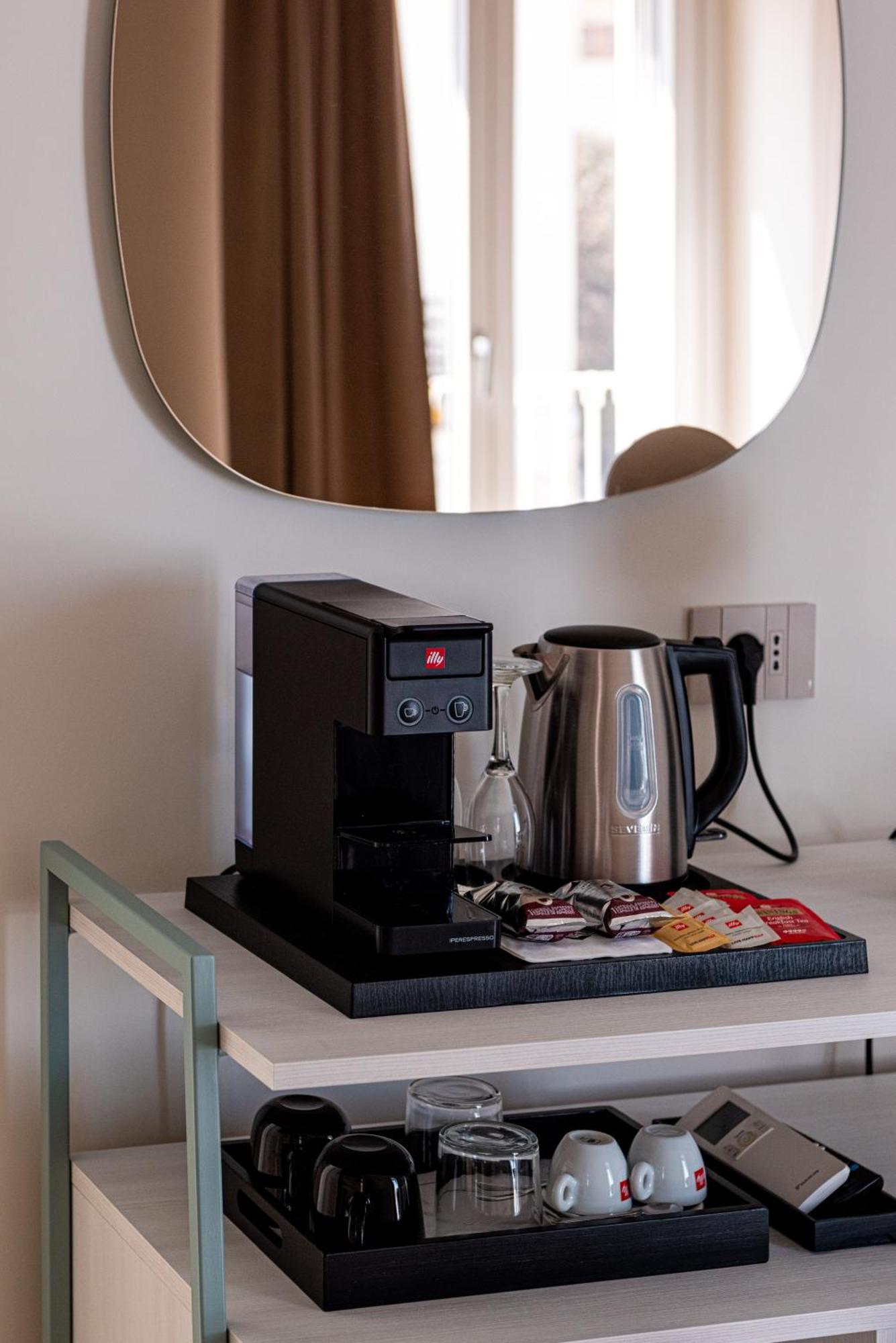 Suites Dimora Garibaldi ペスキチ エクステリア 写真